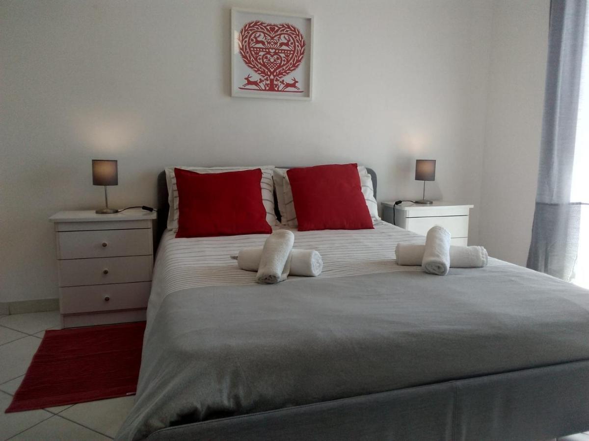 Apartamentos Monica Куартейра Екстериор снимка