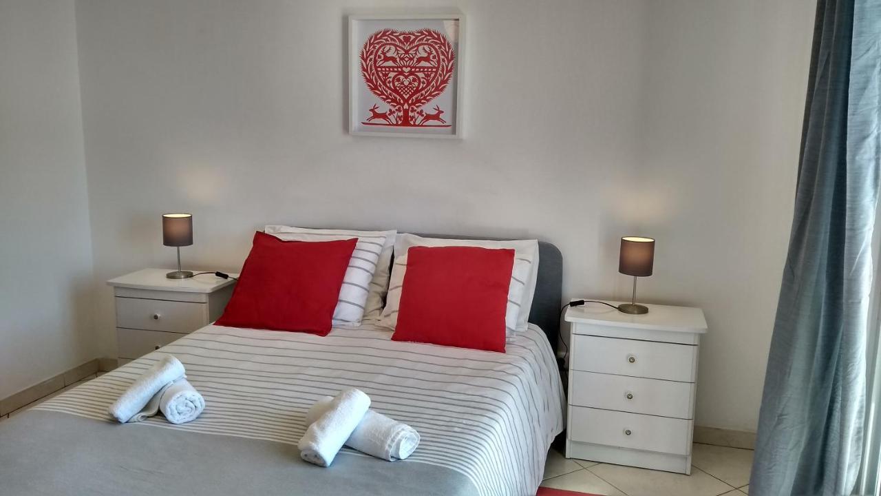 Apartamentos Monica Куартейра Екстериор снимка